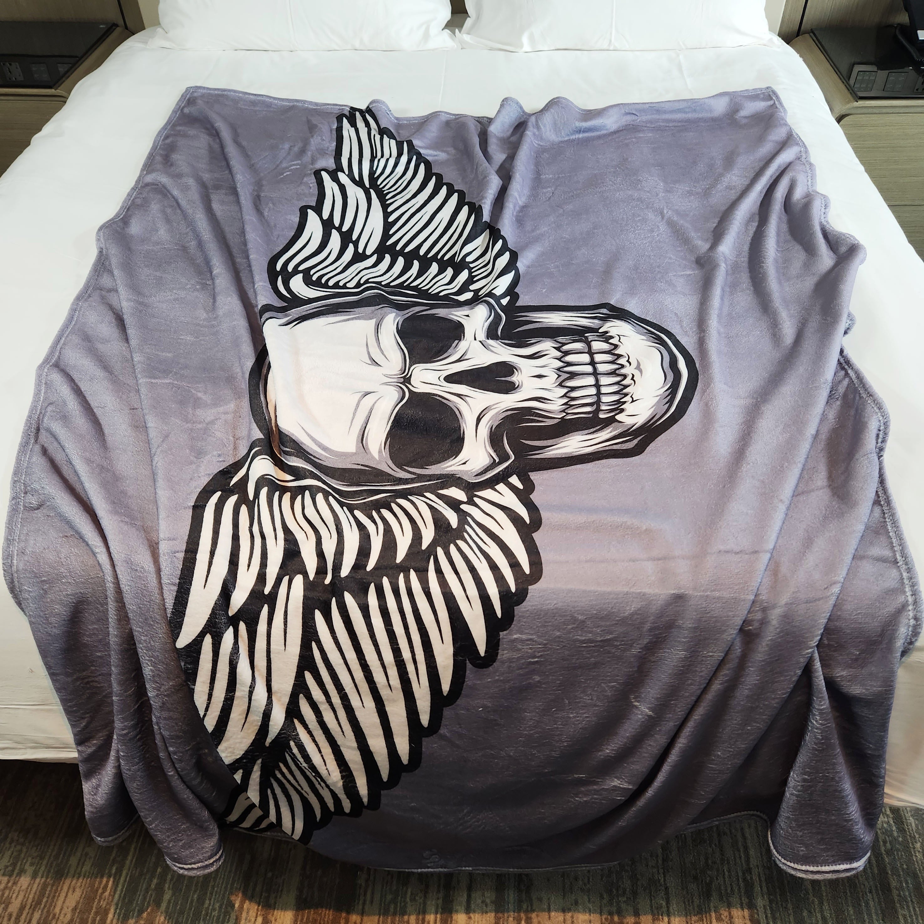 Skull Print Throw Blanket Cozy Flannel Casual Blanket for Camping Sofa