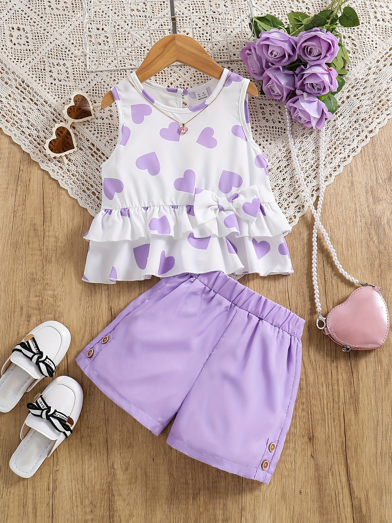 2pcs Toddler Girls Heart Graphic Peplum Tank Top & Button Shorts Set