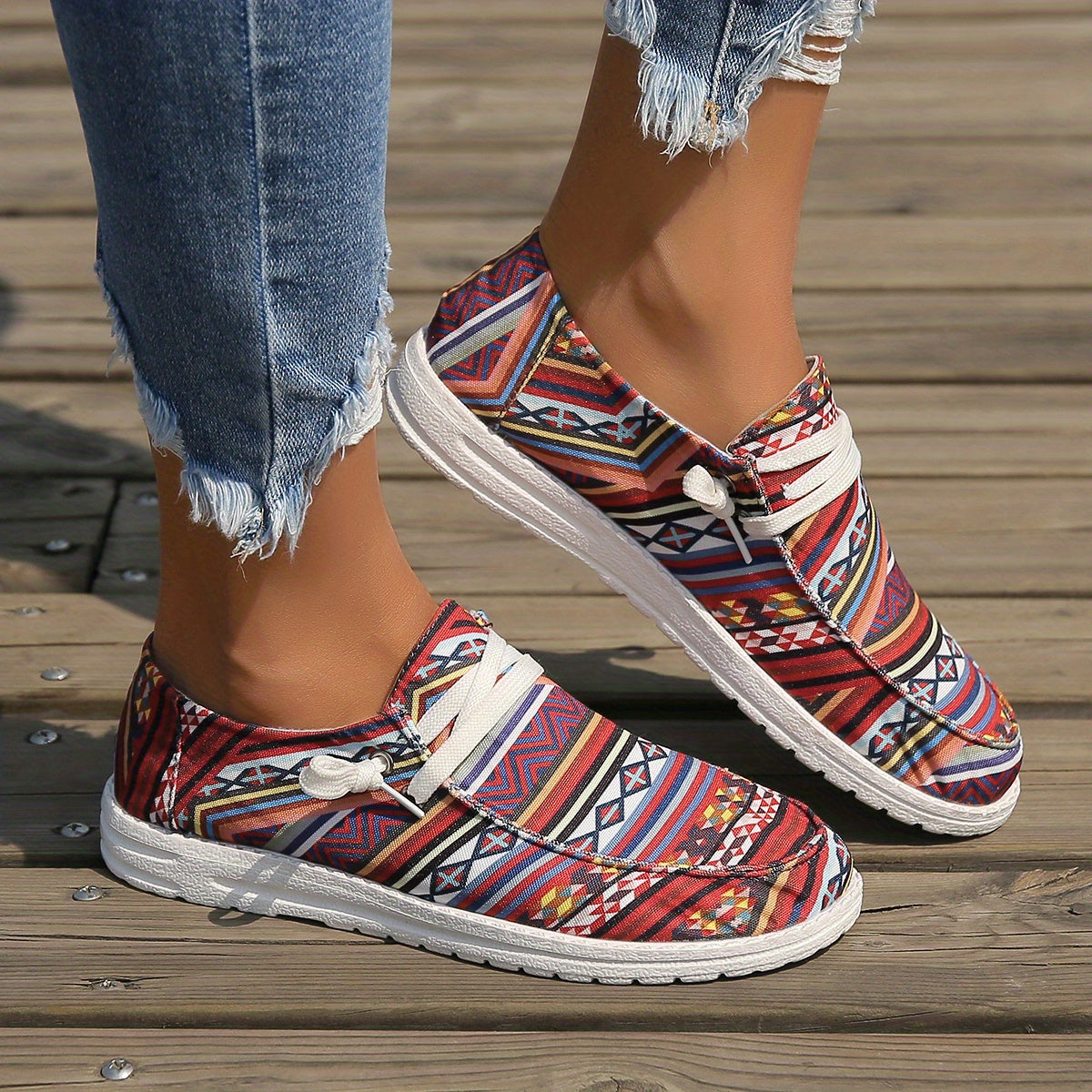 Women's Geometric Pattern Canvas Shoes Round Toe Slip On Comfy Flat Sneakers