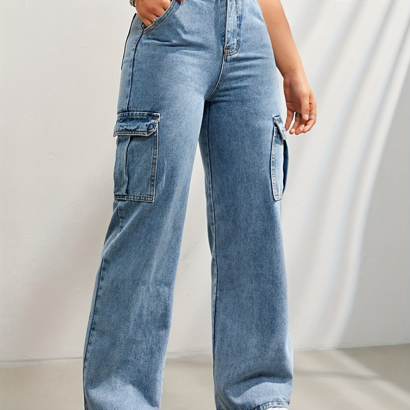Wide Leg Cargo Jeans With Flap Pockets