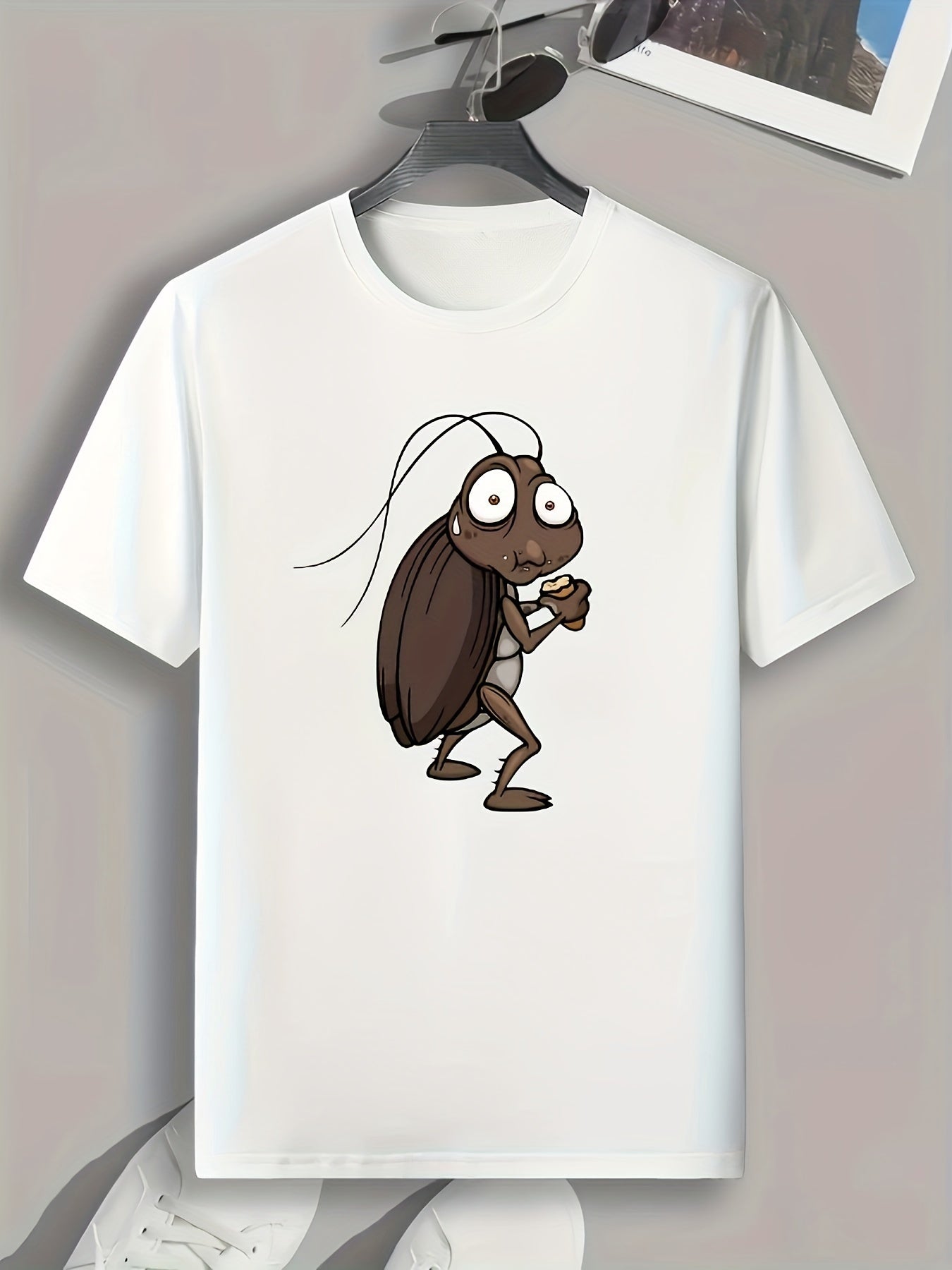 Cartoon Cockroach Pattern Print Men's Comfy Sports T-shirt
