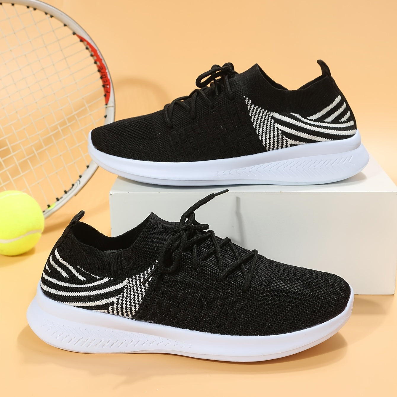 Women's Lightweight Mesh Sneakers Lace Up Running Shoes