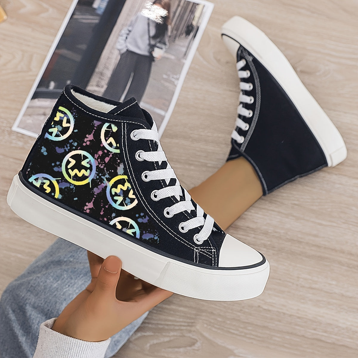 Girl's High Top Smile Face Skate Shoes With Plush Lining