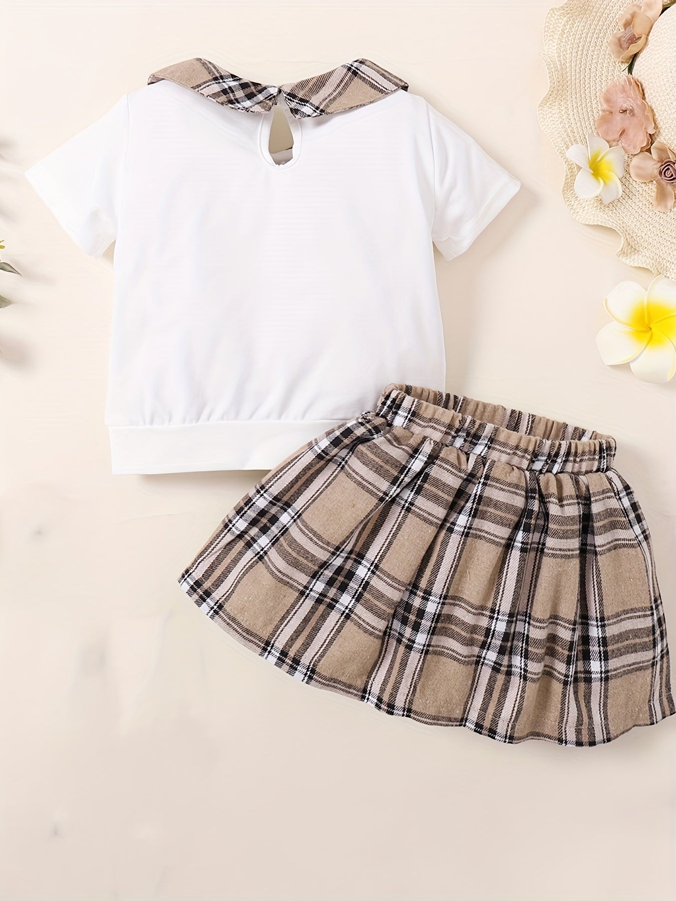 2pcs Baby Girls' Bear Graphic Collared T Shirt & Bow Plaid Skirt Set