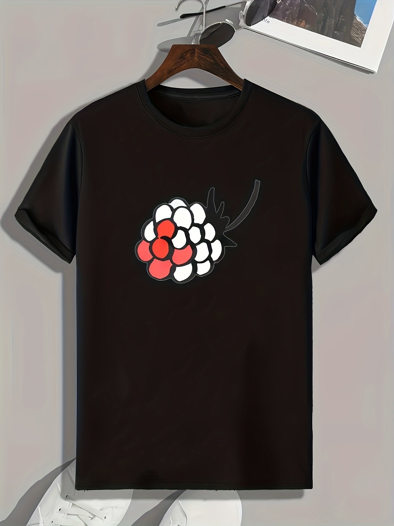 Berry Pattern Print Men's Comfy Sports T-shirt Graphic Tee