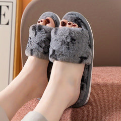 Women's Plush Round Toe Slip On Slippers