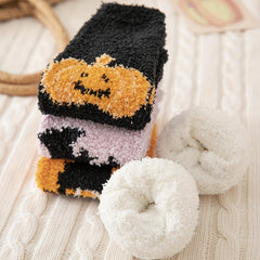 4 Pairs Pumpkin & Bat Print Socks & Funny Halloween Fuzzy Socks