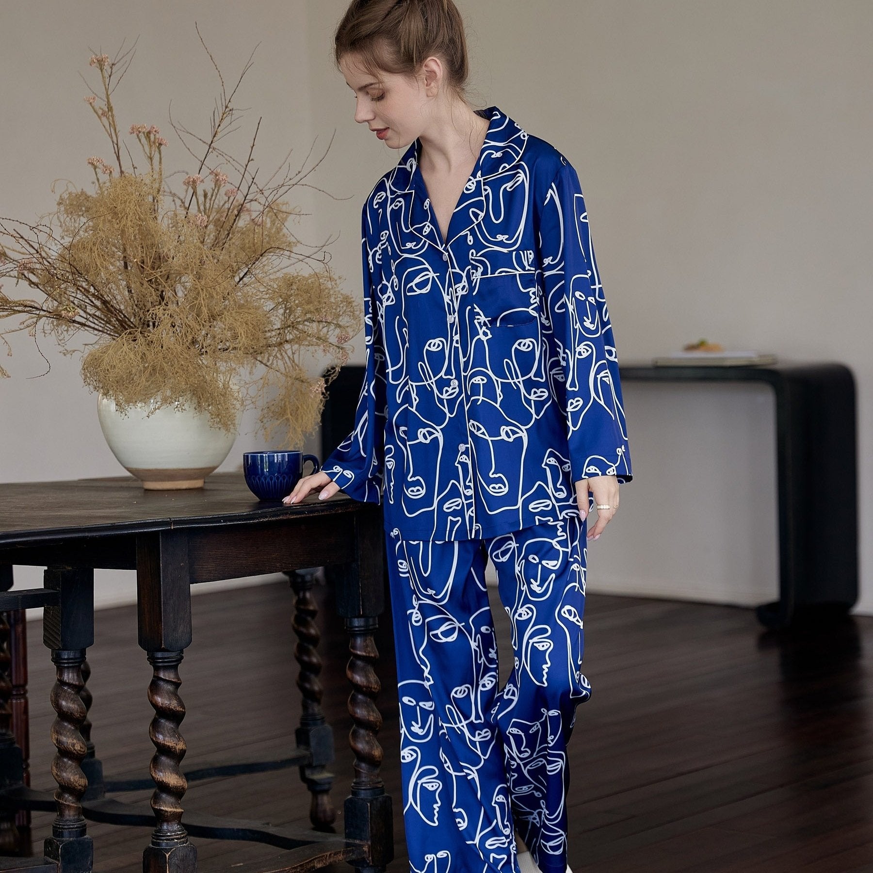 Face Sketch Pajama Set Top & Pants Women's Sleepwear