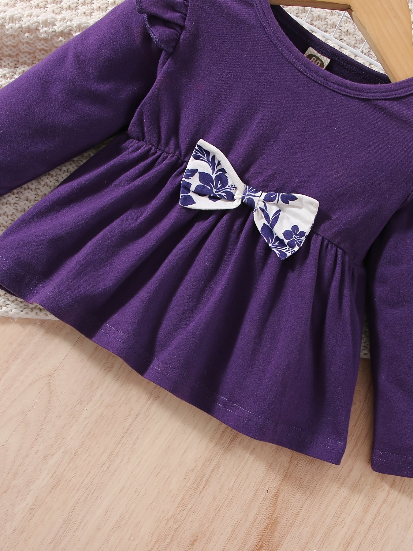 2pcs Baby Girls Ruffles T Shirt & Floral Print Pants Set