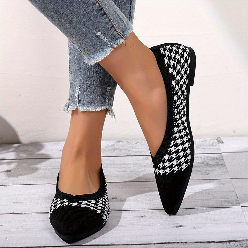 Women's Breathable Knit Flat Shoes Lightweight Closed Toe Slip On Shoes
