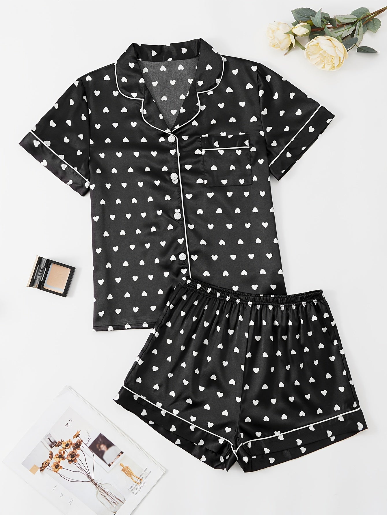 Heart Print Pajamas Set Short Sleeve Buttons Top & Shorts Women's Sleepwear