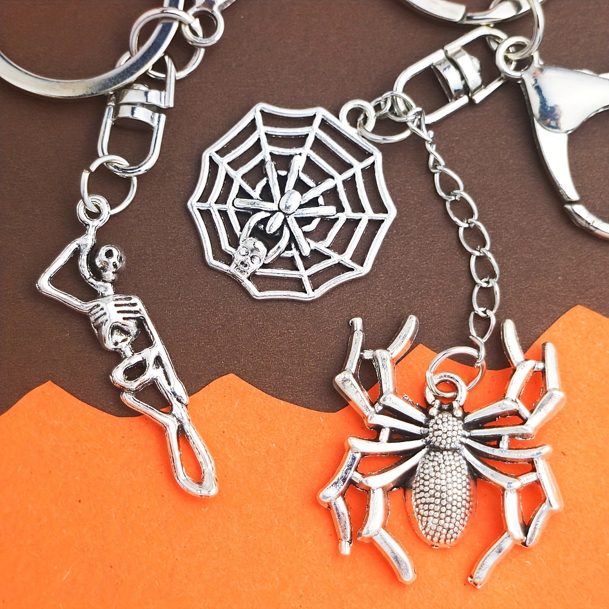 Gothic Punk Style Skull Spider Web Keychain Metal Keyring Halloween Gift