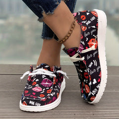Women's Skateboard Shoes Heart & Lips Pattern Canvas Flat Lace-up Shoes