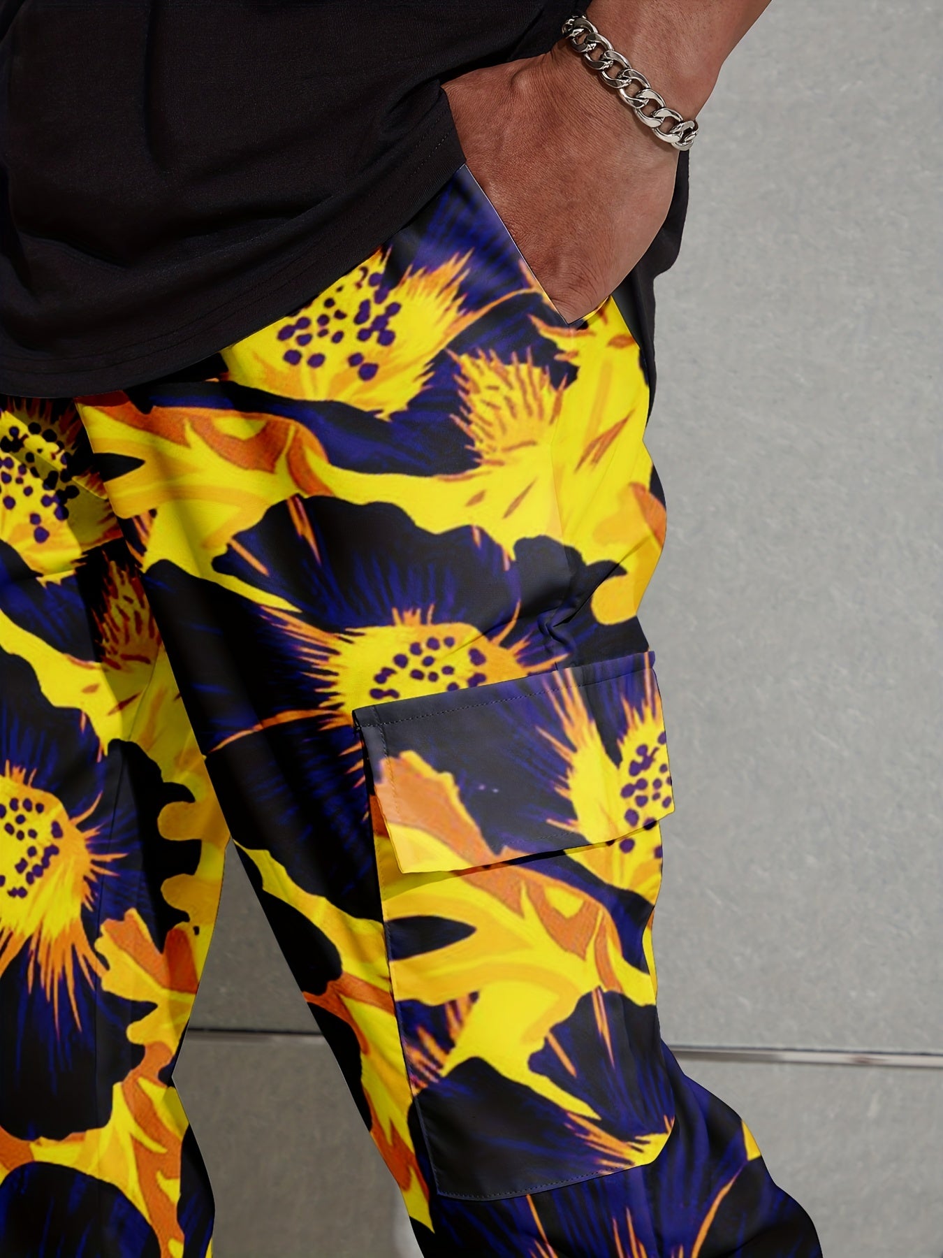 Flower Print Men's Cargo Jogger Pants
