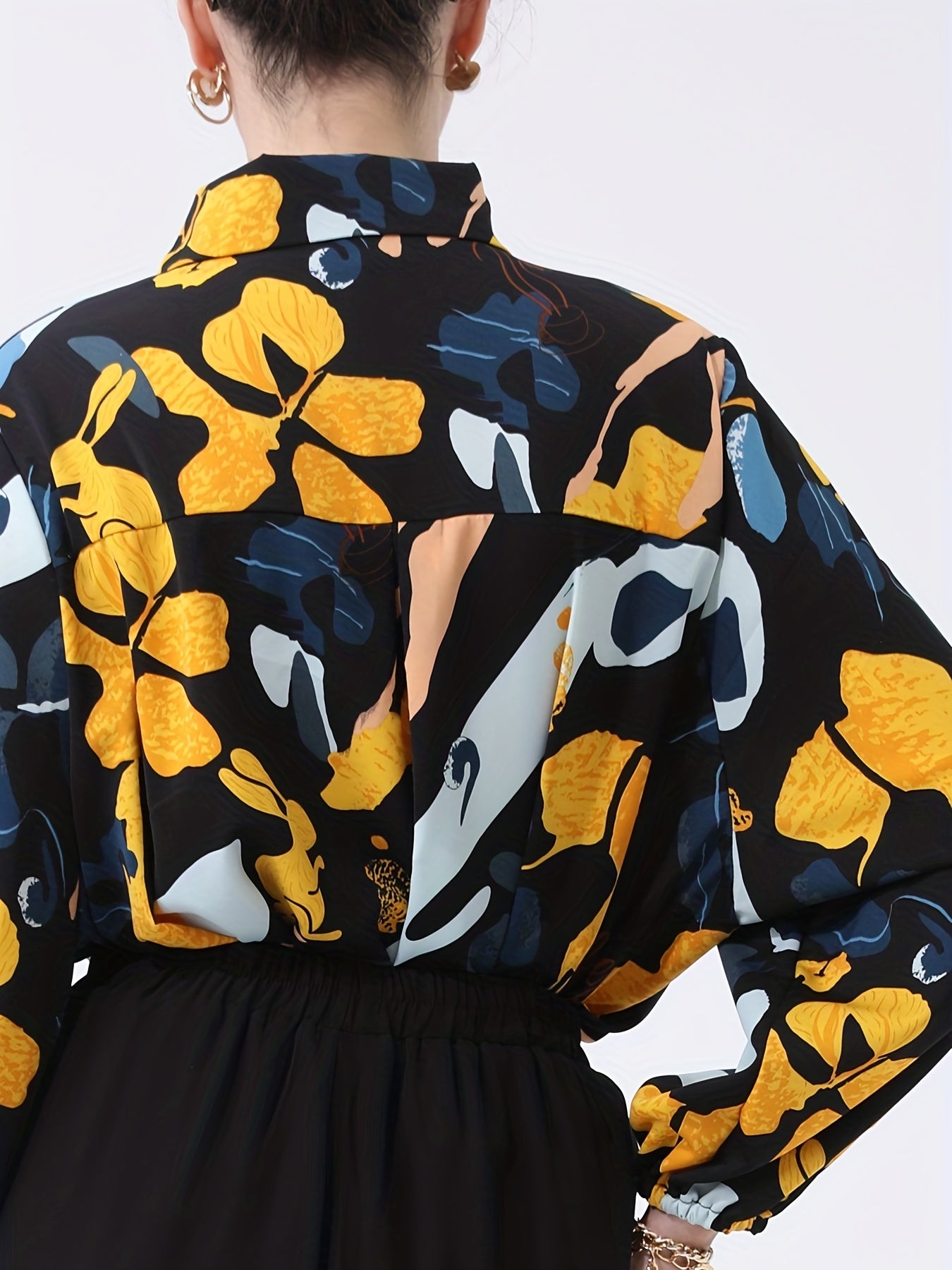 Geometric Print Button Up Collar Blouse