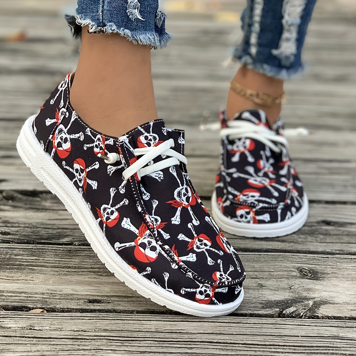 Women's Skull Pattern Lace-up Canvas Shoes Low Sporty Flats Lightweight