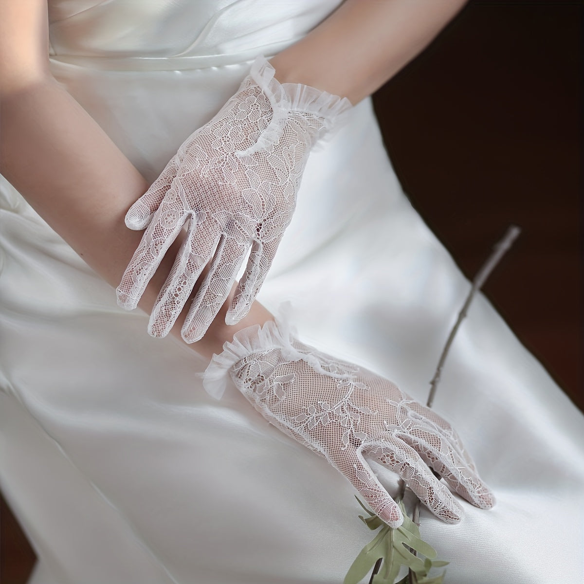 Women's Short Flower Gloves Bridal Lace Gloves Wedding Dress Accessories