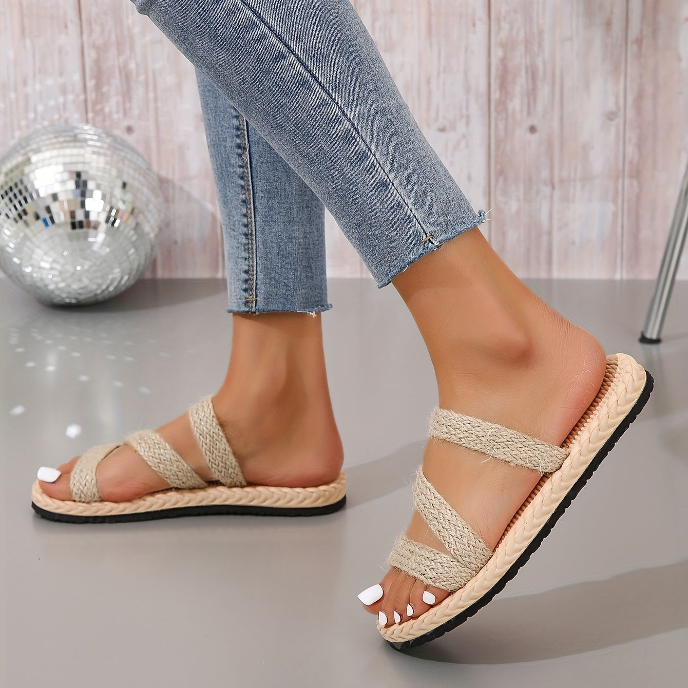 Women's Straw Braided Strap Flat Slides Non Slip Shoes