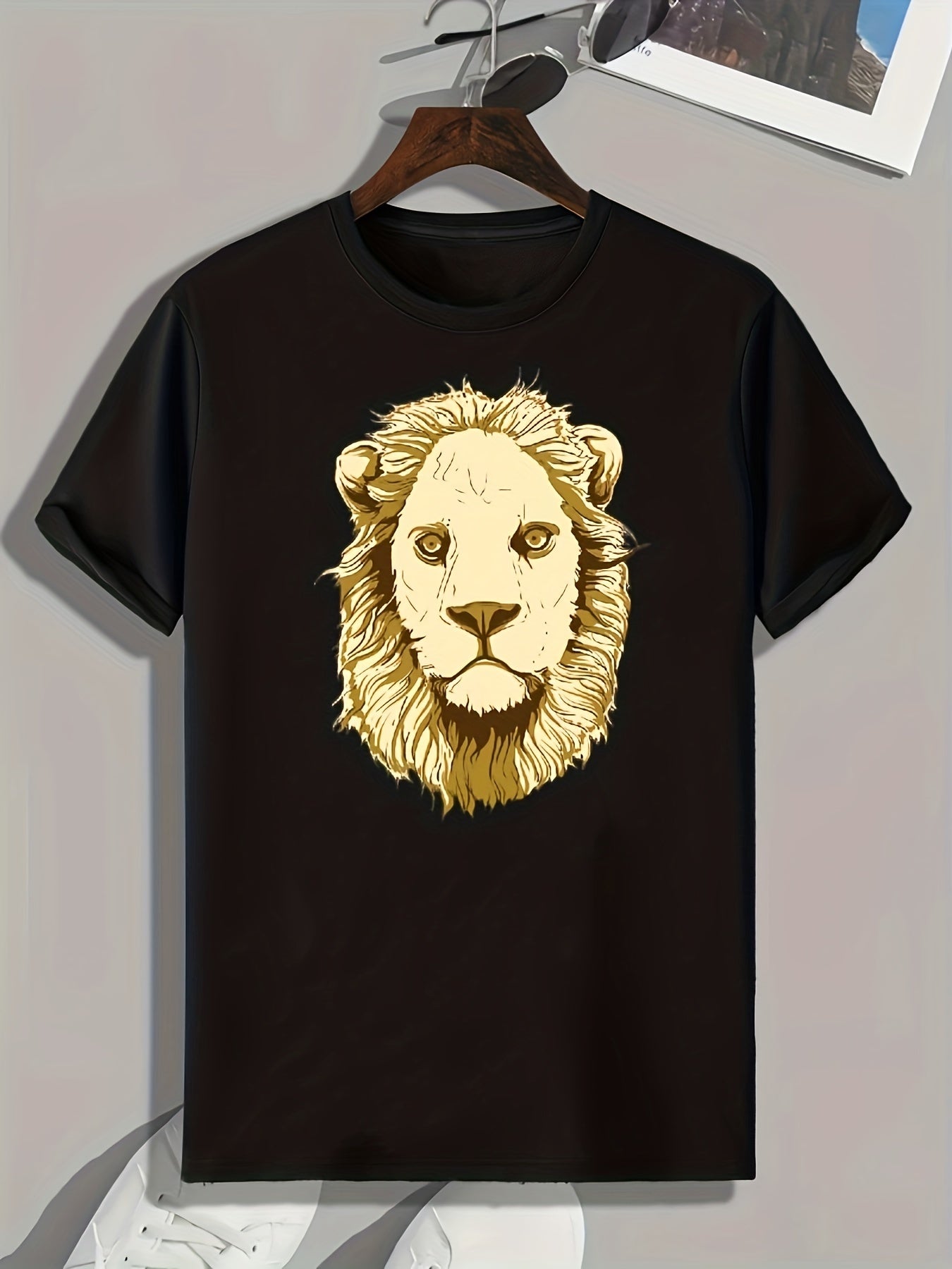 Lion Pattern Print Men's Sports T-shirt - Outdoor Clothing For Fitness