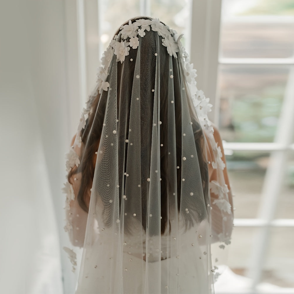 3D Floral Bridal Veil Headpiece with Delicate Flowers