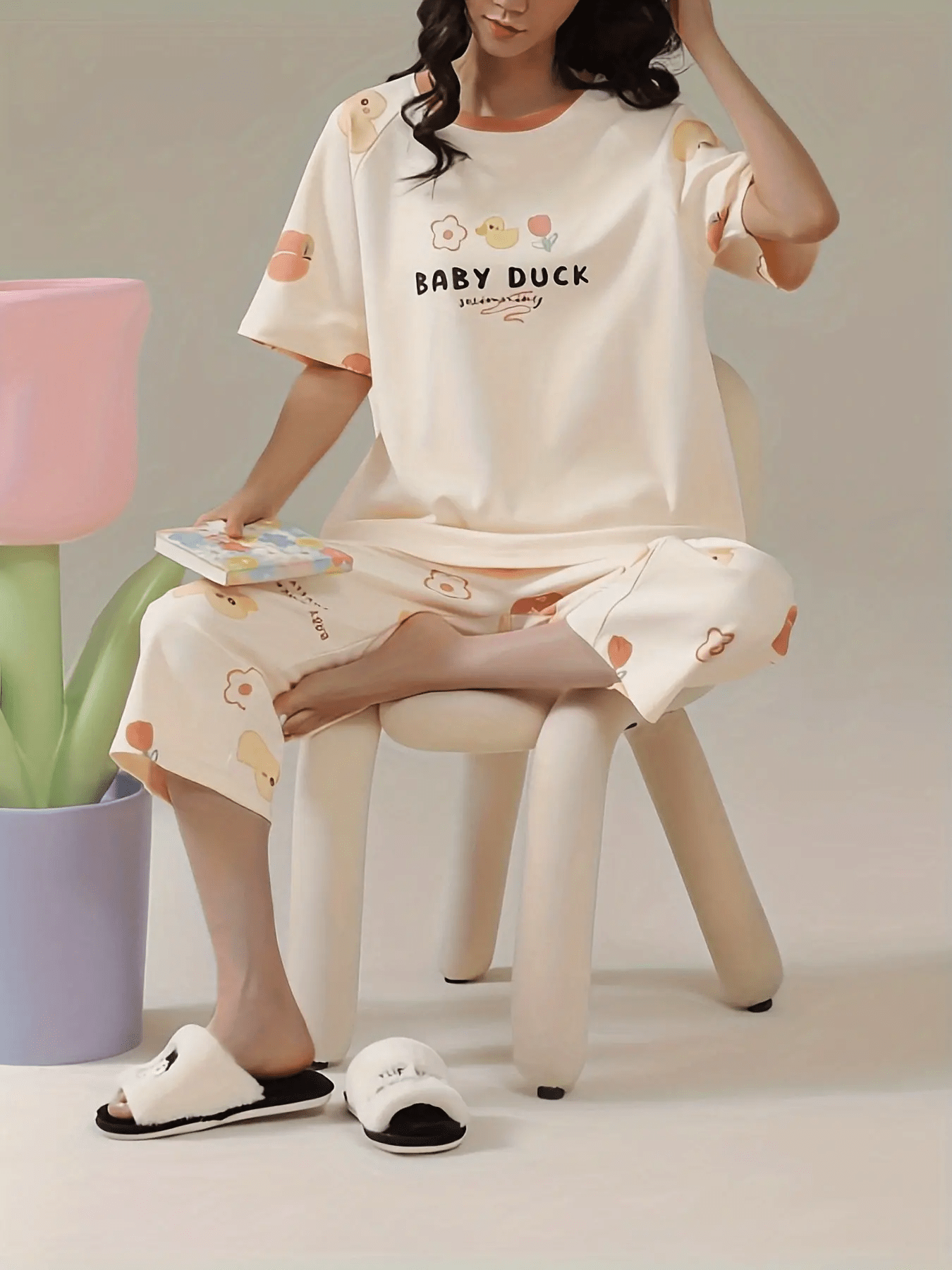 Floral Print Pajamas Set Short Sleeve Crew Neck Top & Crop Pants