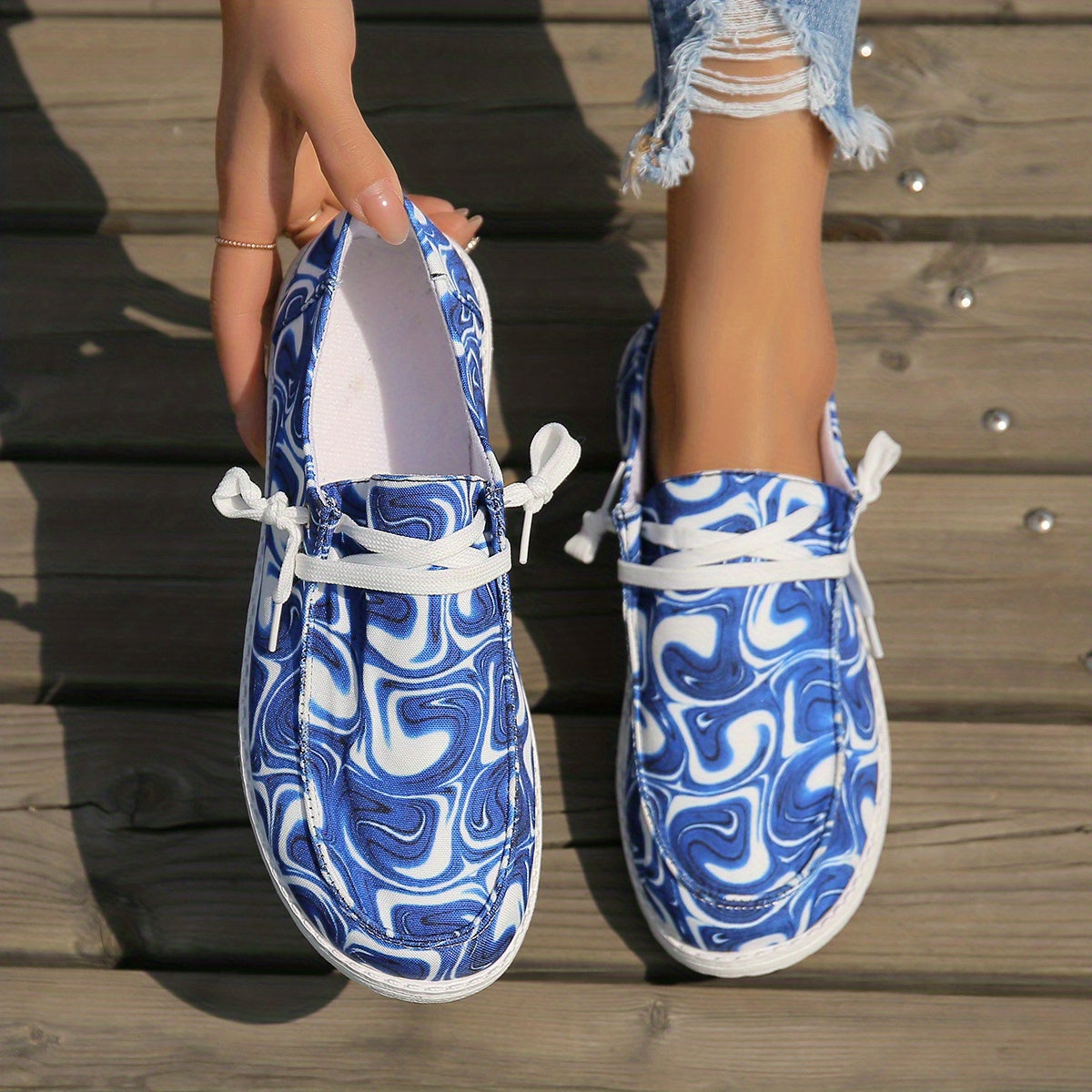 Women's Printed Canvas Lace-Up Sneakers Lightweight Low Top Shoes