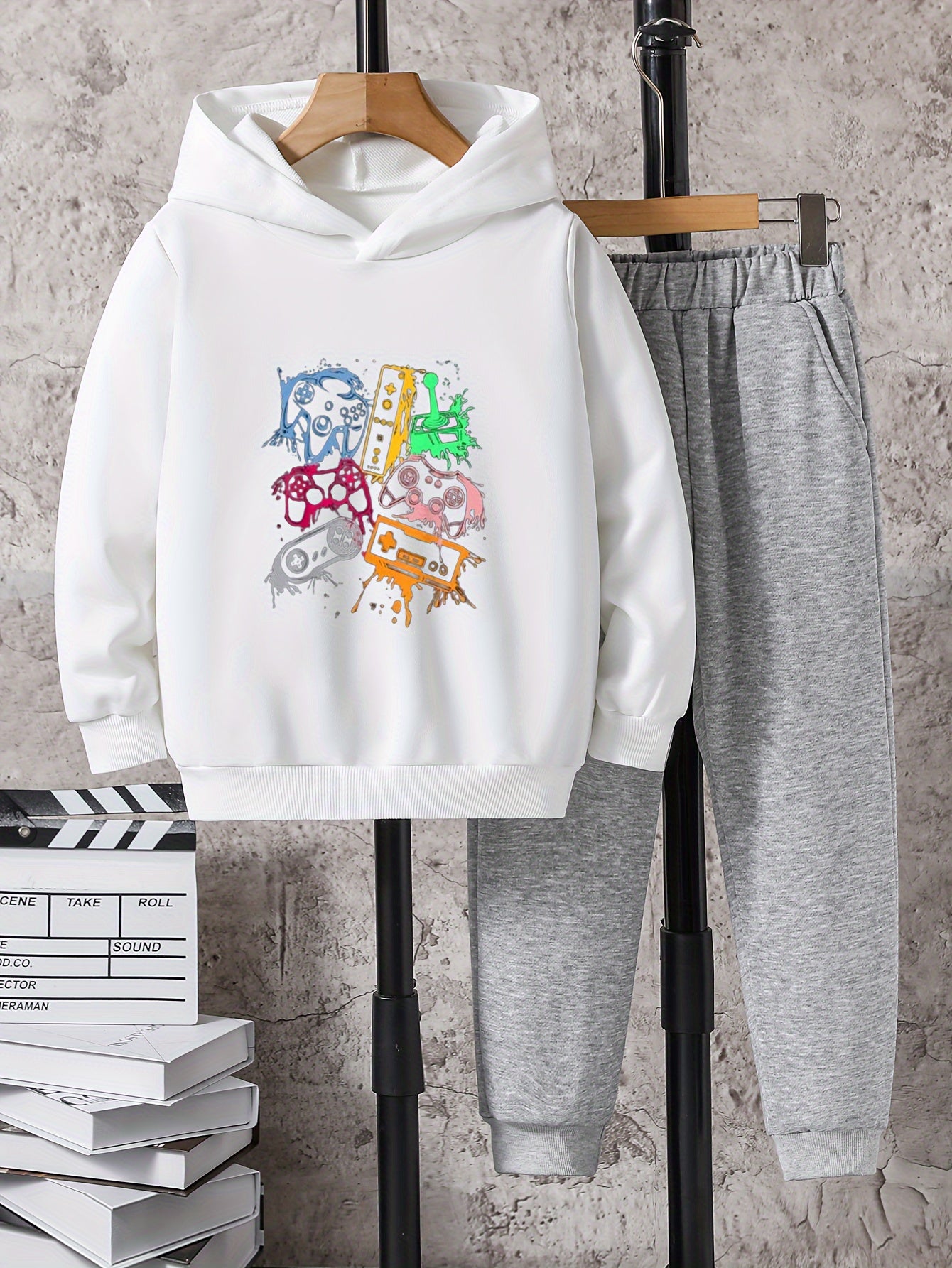 Boys Colorful Game Controller Print Hoodie & Sweatpants Set