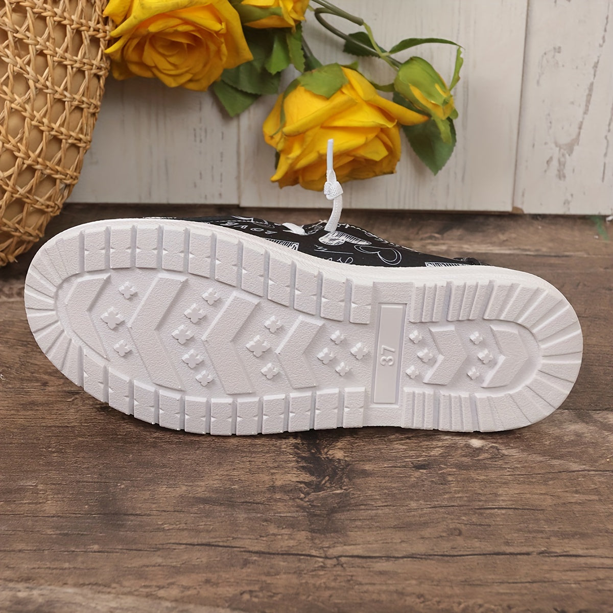 Women's Skateboard Shoes with Heart & Letter Pattern