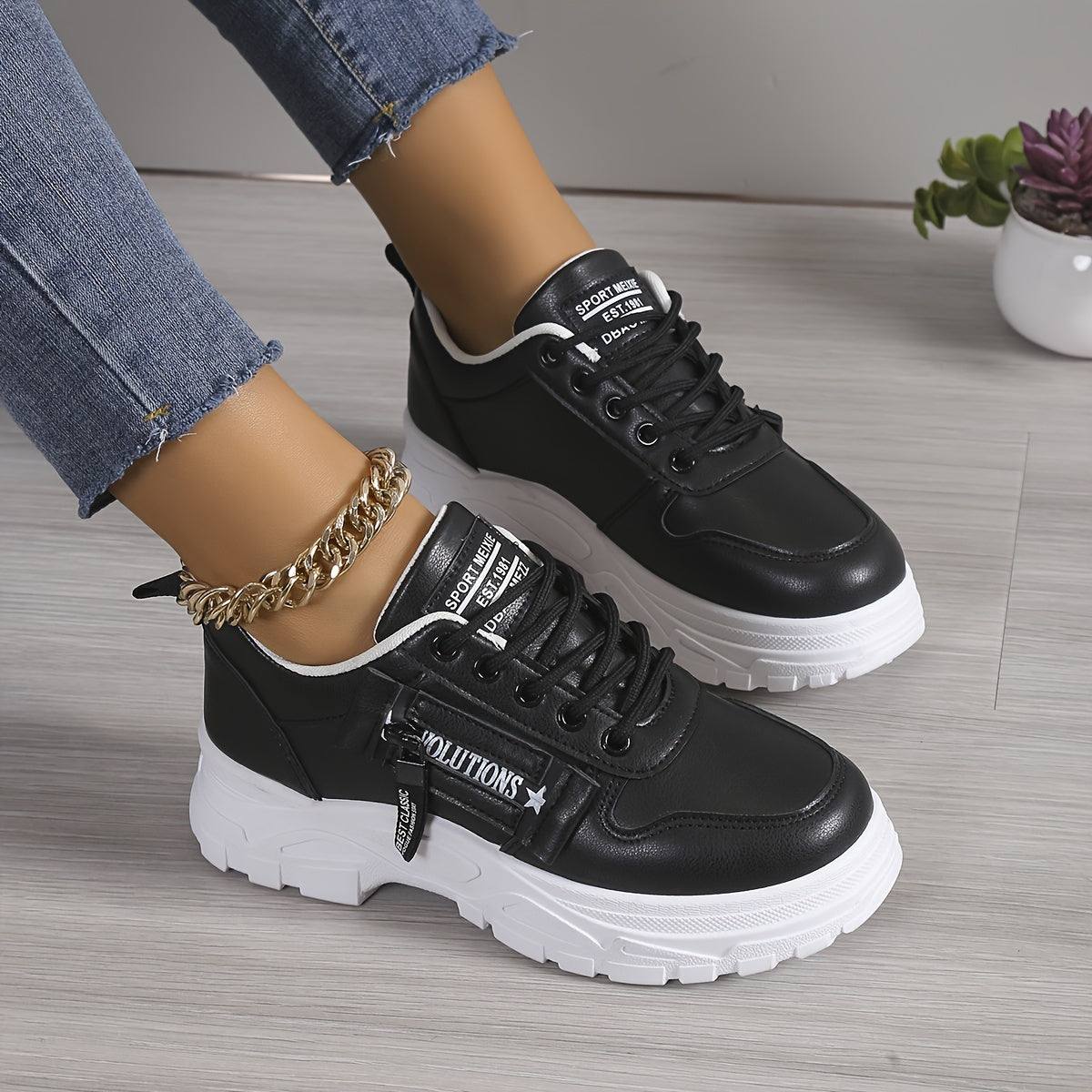 Letter Graphic Chunky Sneakers Lace-up Platform Shoes