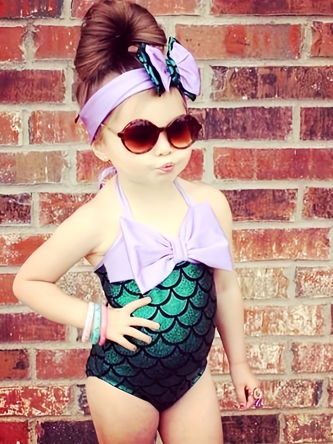 2pcs Toddler Girls Fish Scale Halter Swimsuit Set & Headband