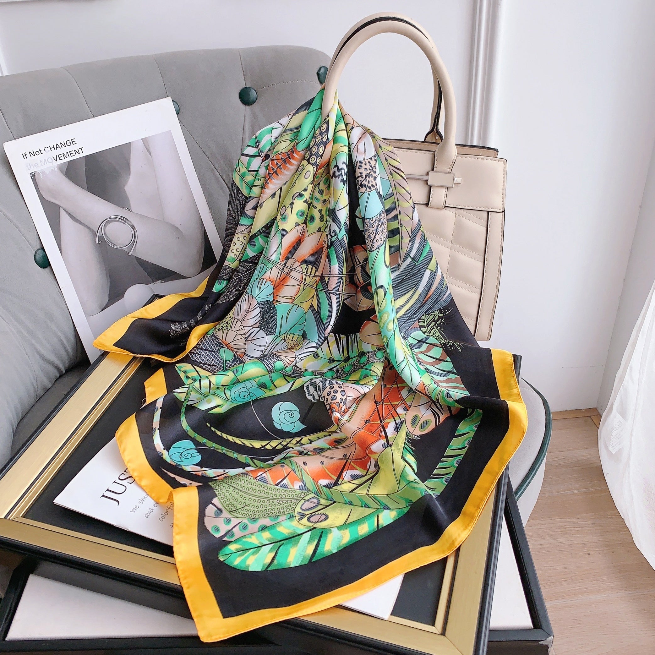Boho Feather Print Bandana Vintage Square Scarf Neckerchief Turban