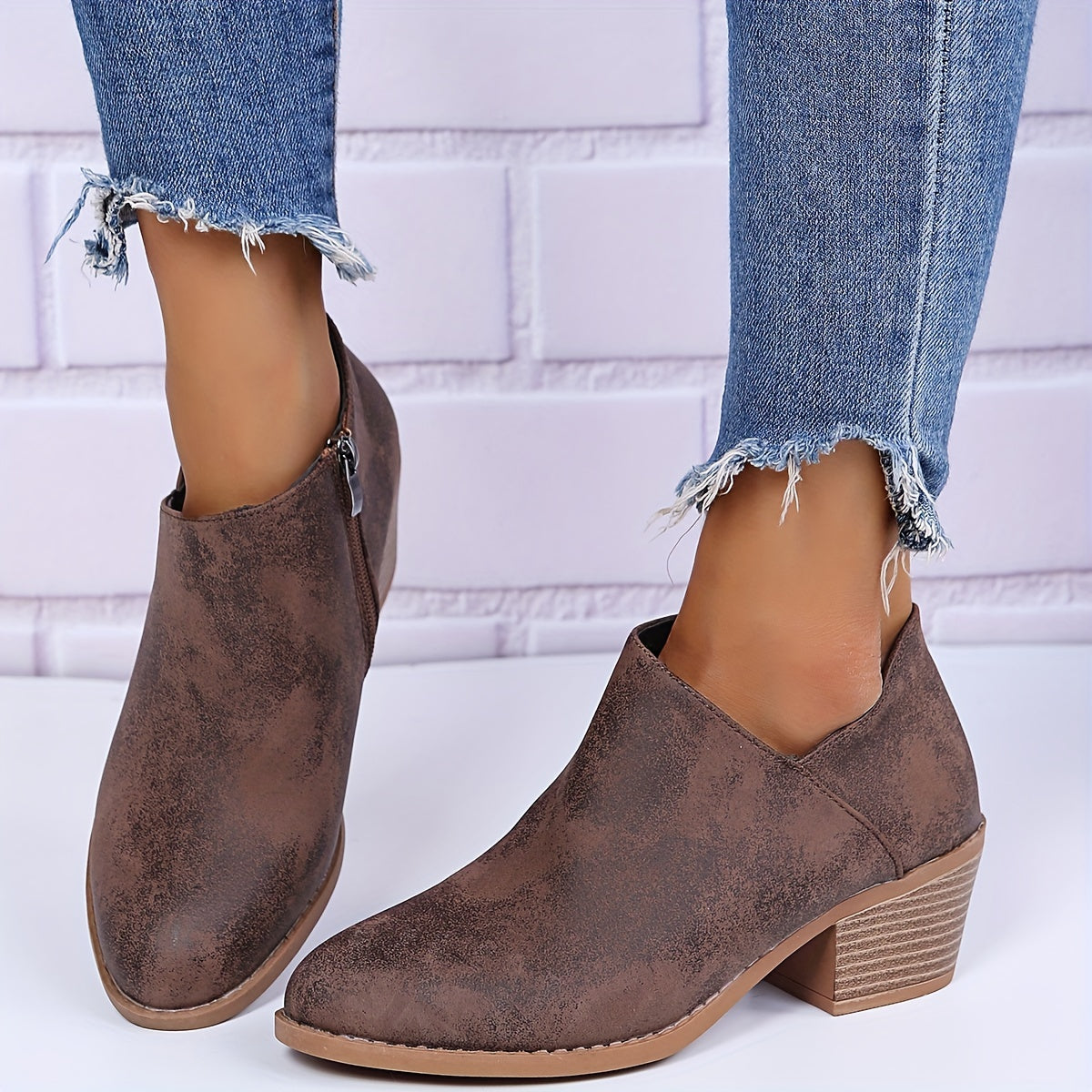 Women's Block Heel Ankle Boots Round Toe Side Zip V-cut Retro Short Boots