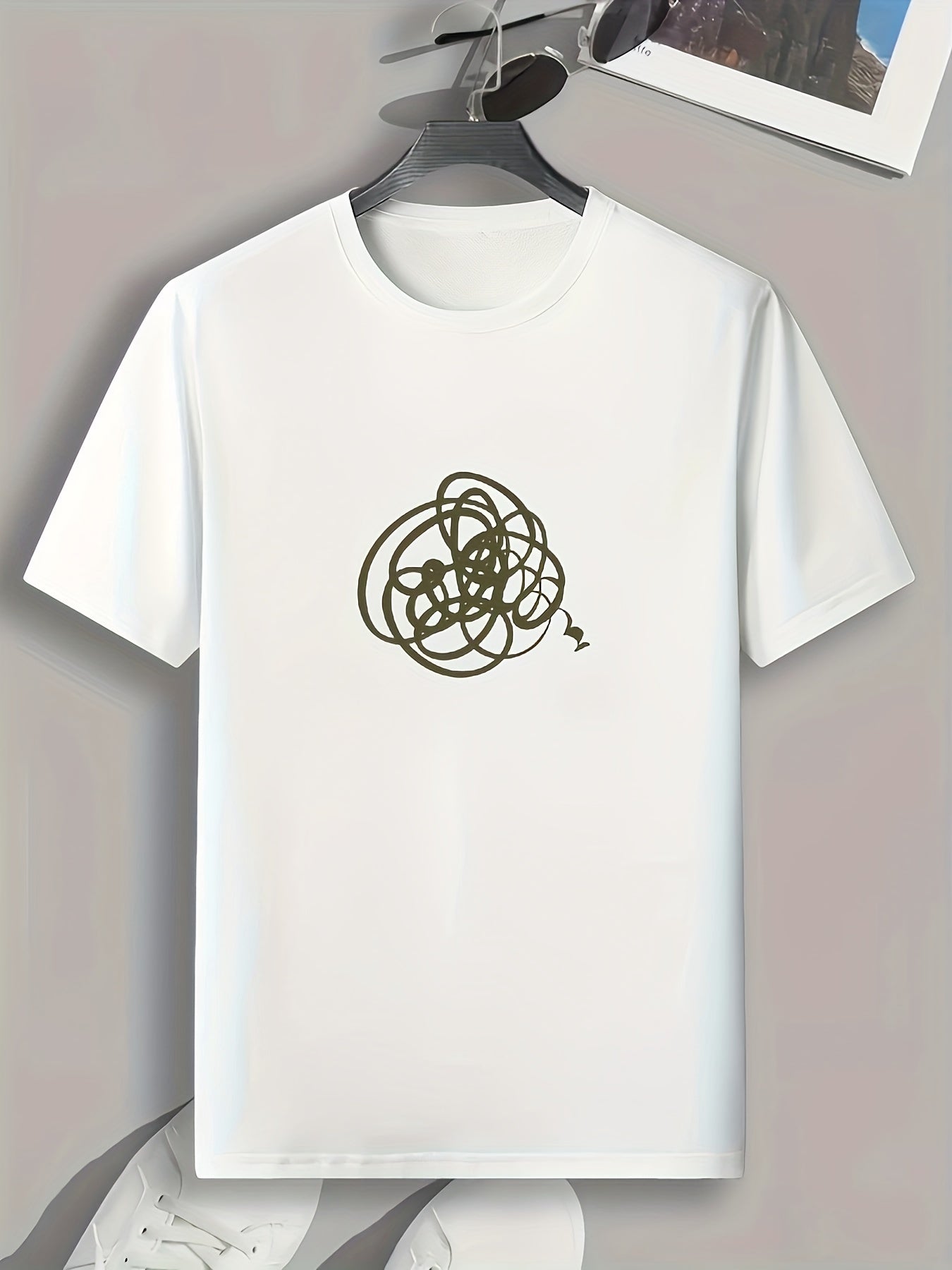 Graffiti Print Men's Graphic T-shirt for Summer
