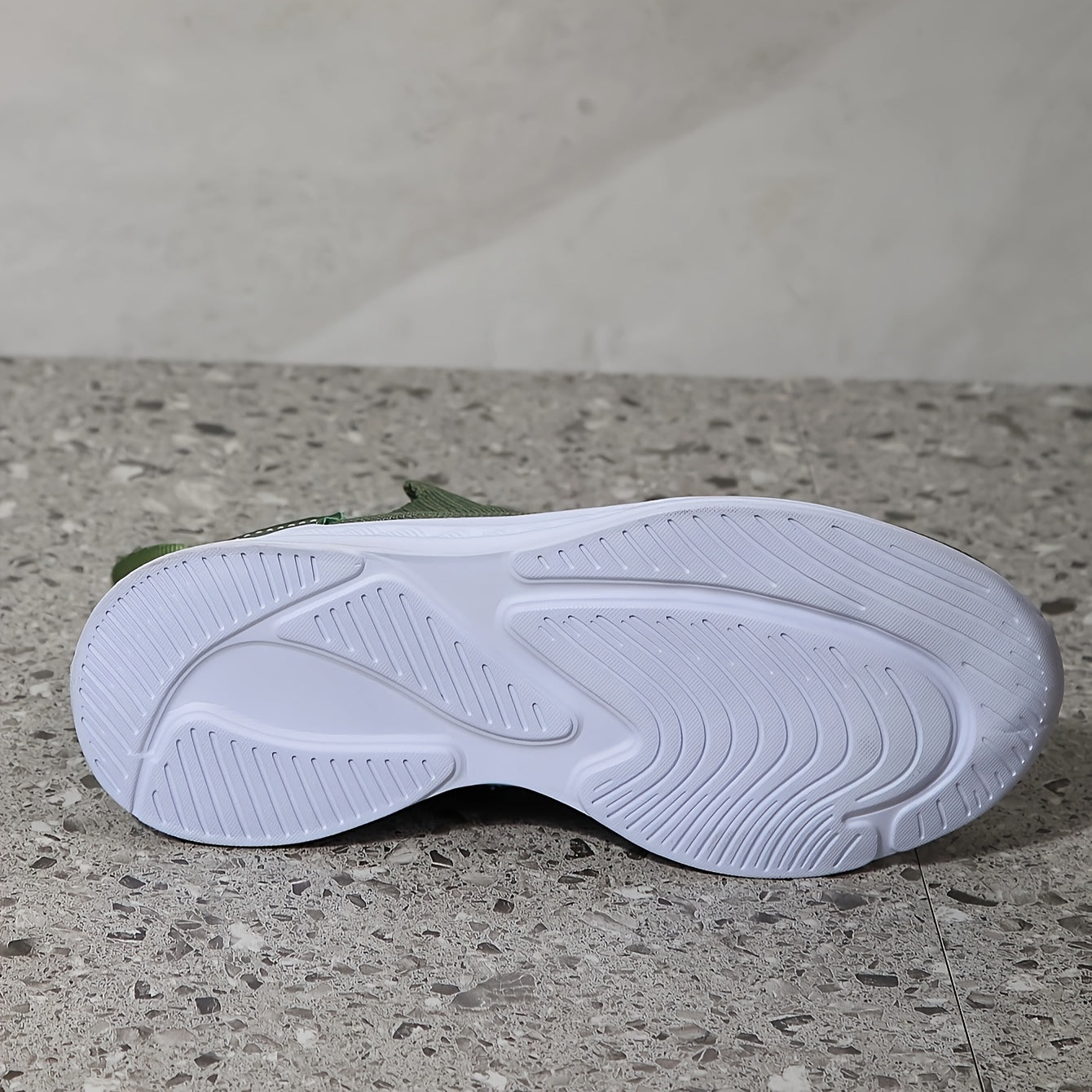 Women's Slip-on Walking Shoes Lightweight Sneakers