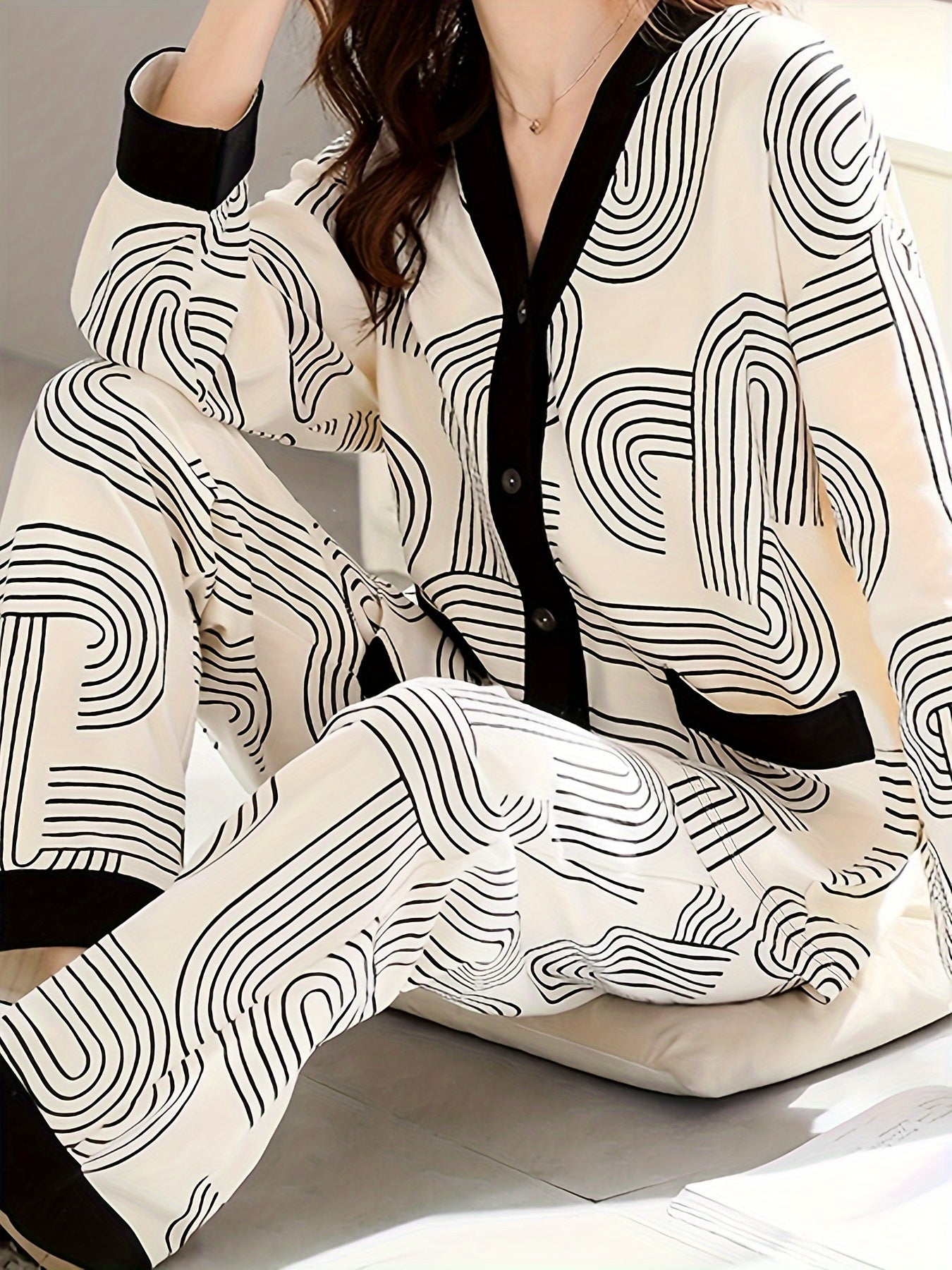 Geometric Print Pajama Set with Long Sleeve Top & Elastic Waistband Pants