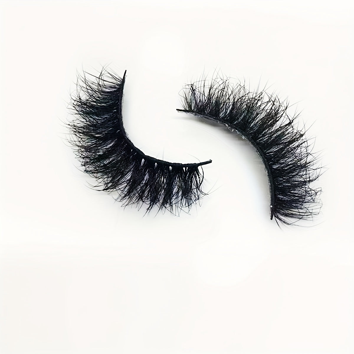 Natural Cross Dramatic False Eyelashes 18mm