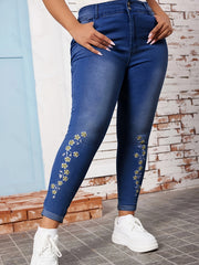 Floral Embroidery Skinny Jeans Plus Size