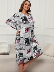 Newspaper Print Long Sleeve Round Neck Loose Nightdress