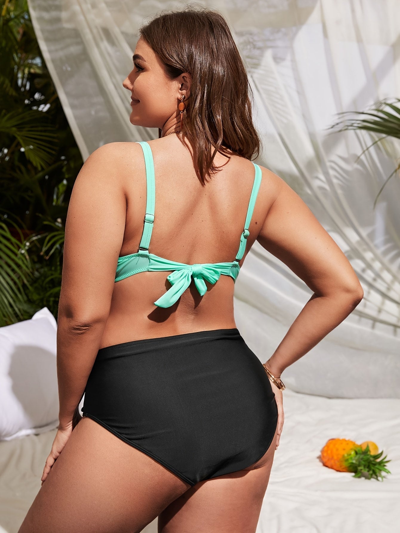 Solid Twist Front Molded Cup Bra & Panty Set