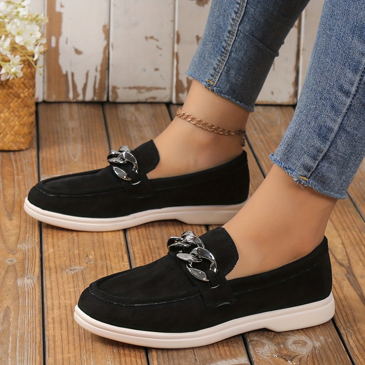 Women's Metallic Chain Decor Loafers Slip On Low Round Toe Solid Soft Sole Shoes