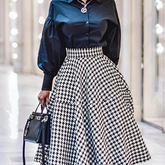 Women's Plus Houndstooth Print High Rise Swing A line Midi Skirt