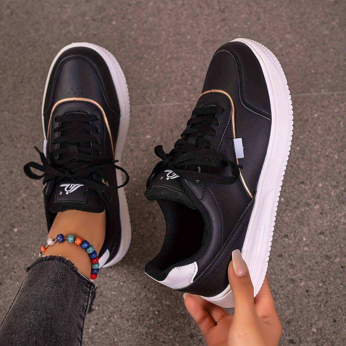 Women's Non Slip Lace Up Low Top Sneakers