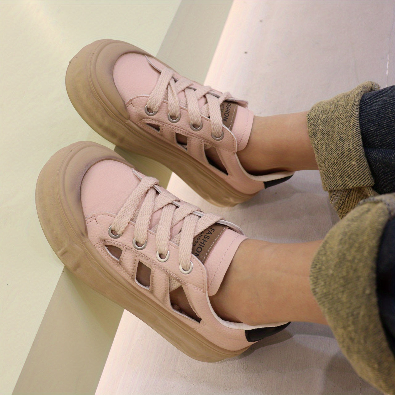 Women's Cutout Retro Board Shoes Lace Up Breathable Platform Sneakers