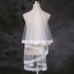 Romantic Floral Bridal Veil with Lace Trim for Brides