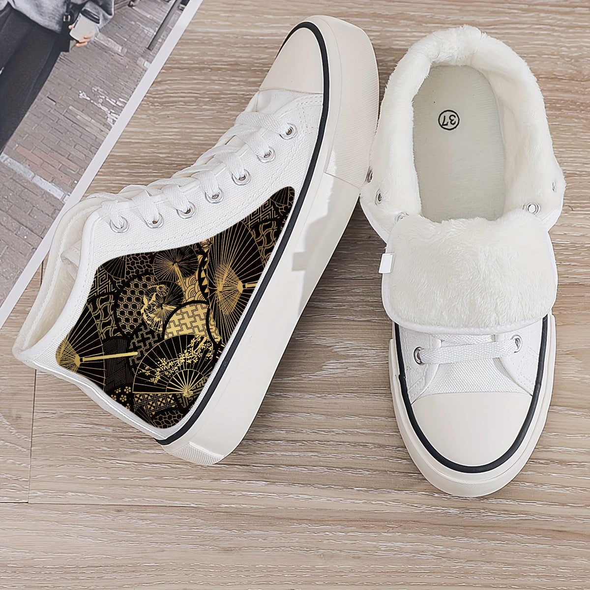 Girl's High Top Golden Pattern Skate Shoes with Plush Lining