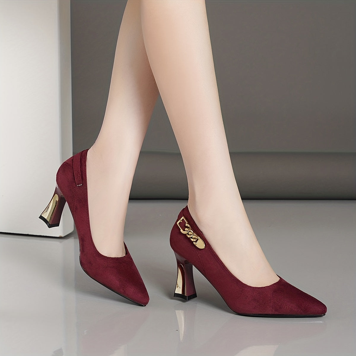 Chain Decor High Heels Point Toe Pumps