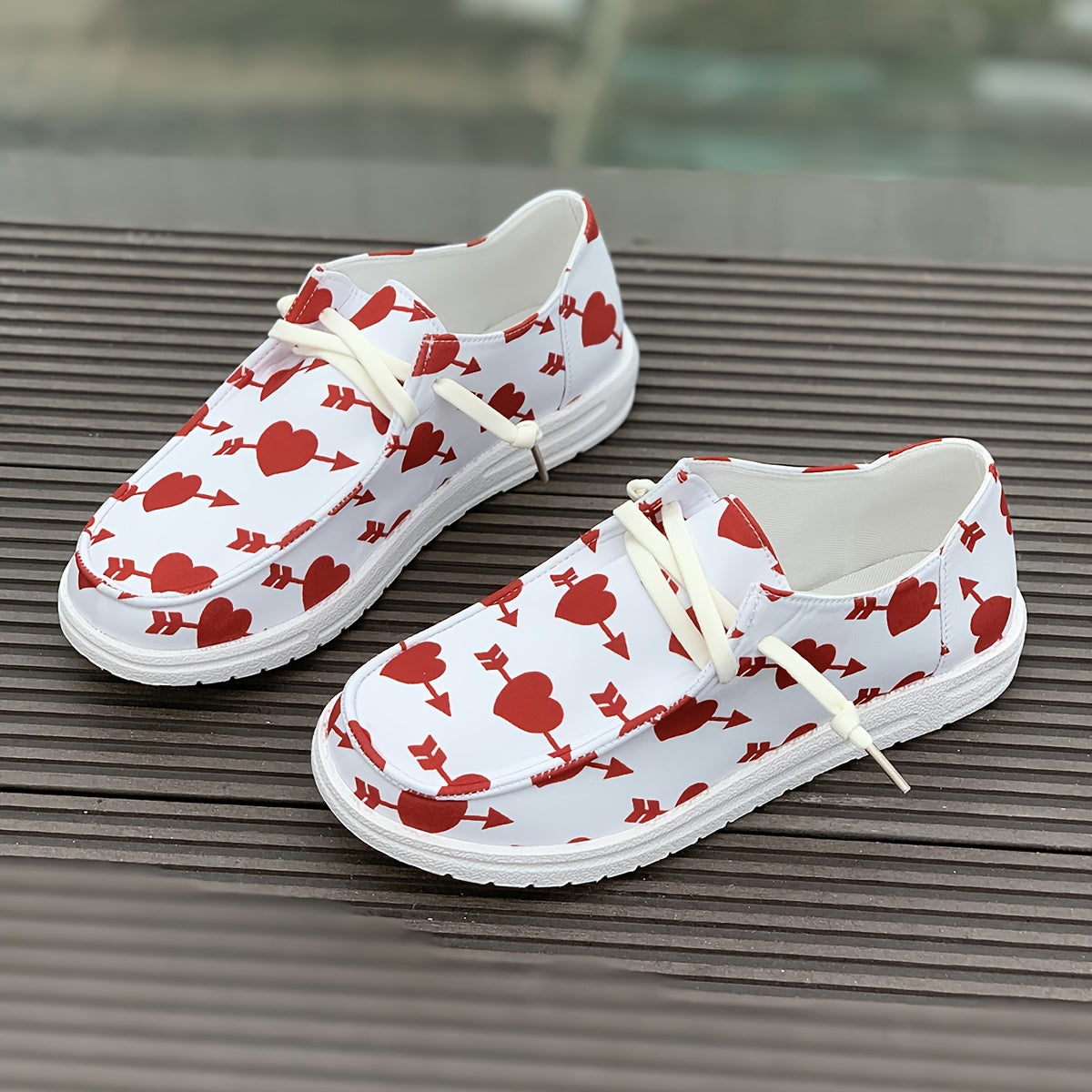 Women's Heart Pattern Skate Shoes