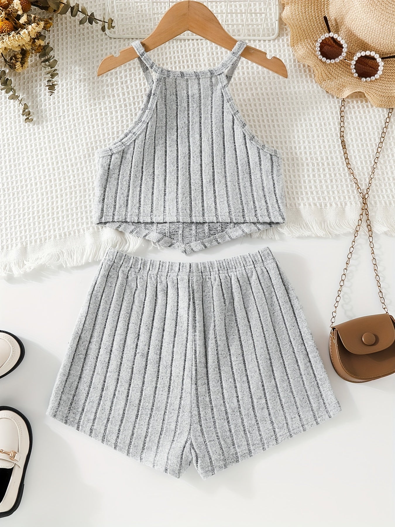 Girl's 2pcs Ribbed Halter Camisole & Elastic Waist Shorts Set