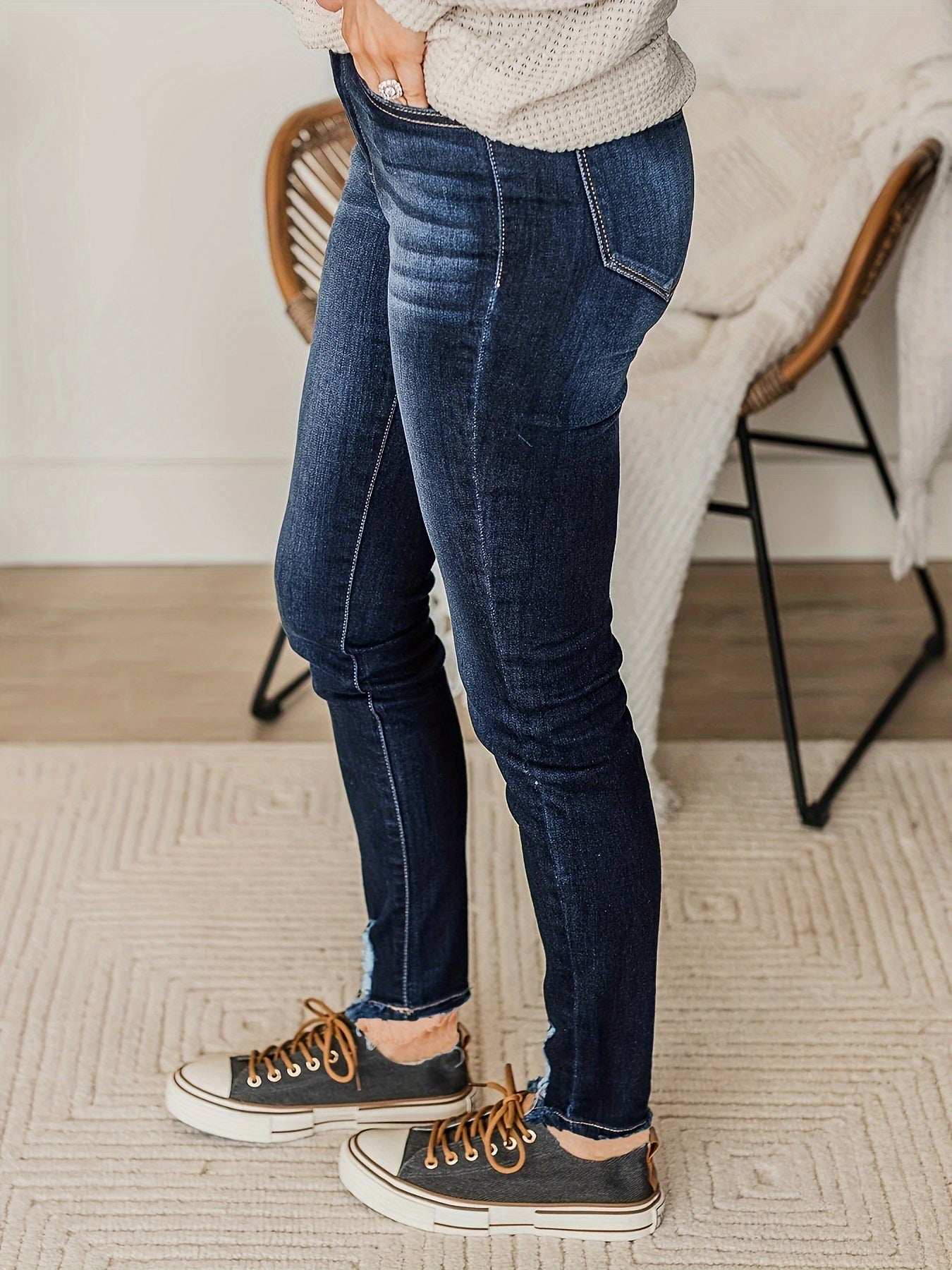 Ripped Button Fly Skinny Washed Jeans