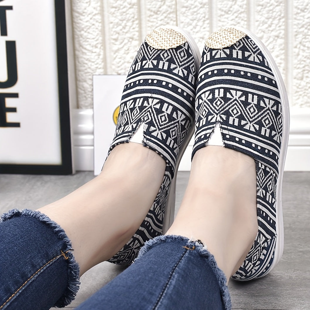 Women's Retro Canvas Slip-On Outdoor Shoes Lightweight Low Top Shoes